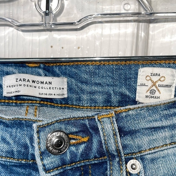 ZARA WOMAN Premium Denim Distressed High Rise Straight Step Off Hem Jeans Size 4 - Picture 4 of 4